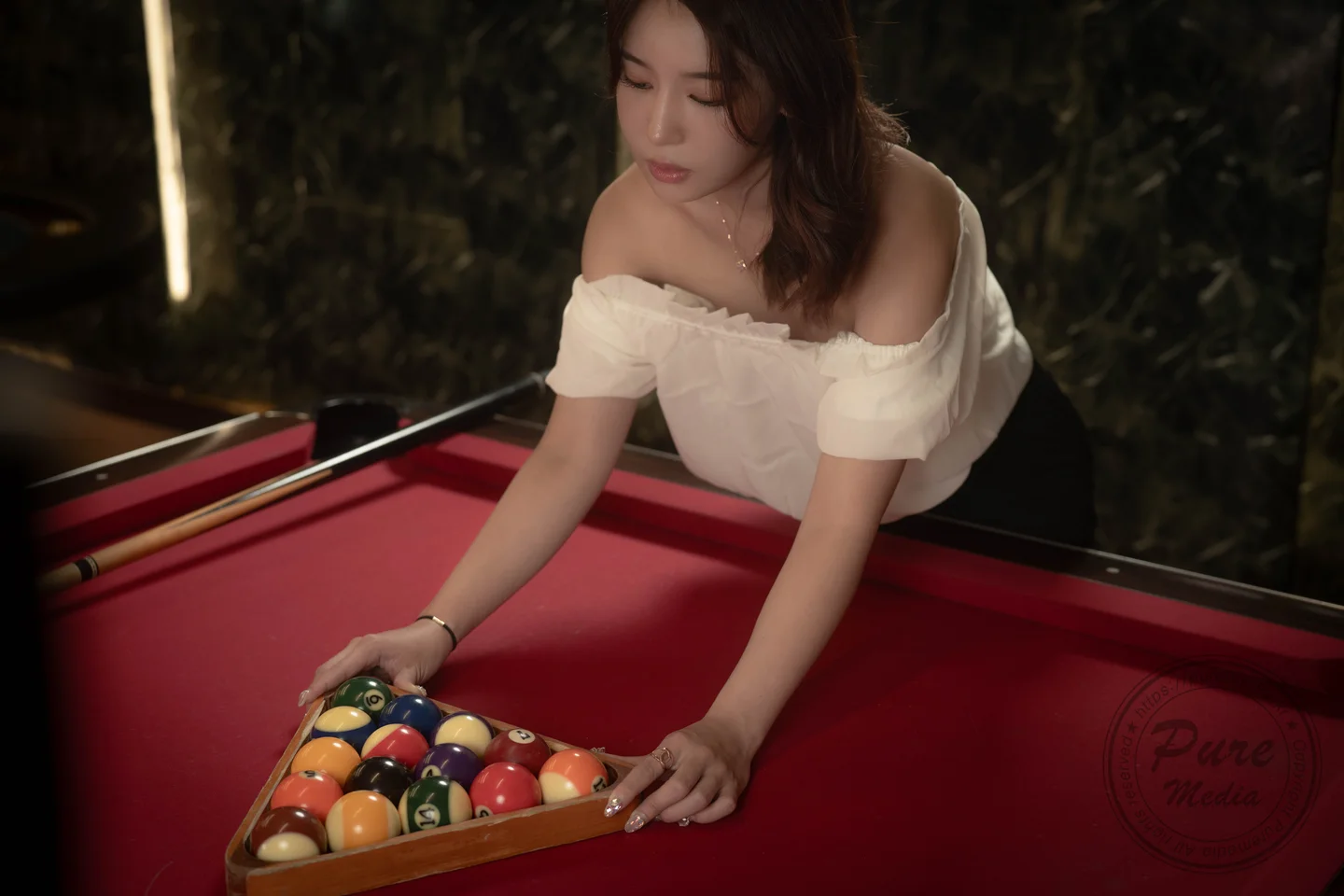 Pure_Media_Vol_305_Yeha_예하_Hard_balls_&_Red_hole_142P_220MB